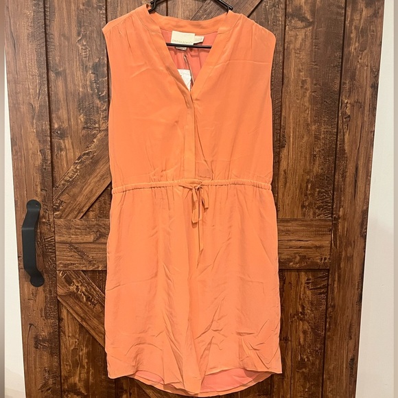Cynthia rowley NWT women’s 100% silk peach colored sleeveless dress midi size 10 - Picture 1 of 7